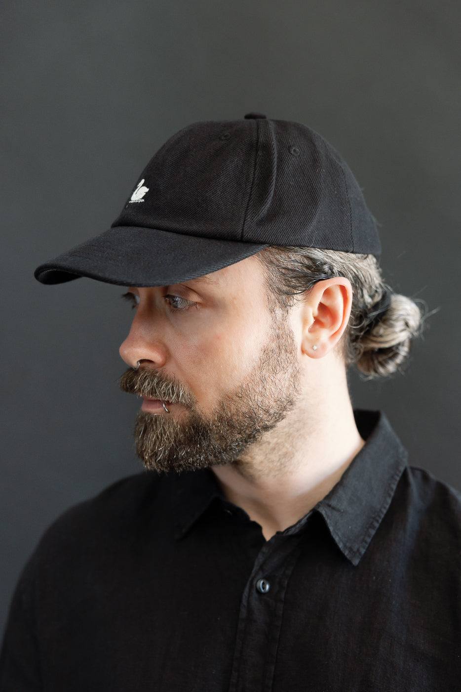 CAP01T.99 - Swan Logo Cotton Twill Cap - Deep Black | Dant