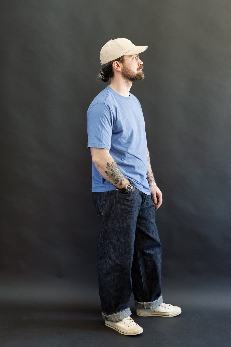 Full body side view of male model 5'9