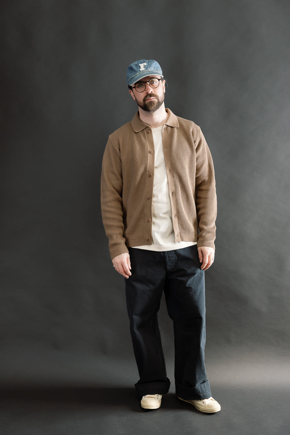 Full body front view of male model 5'9