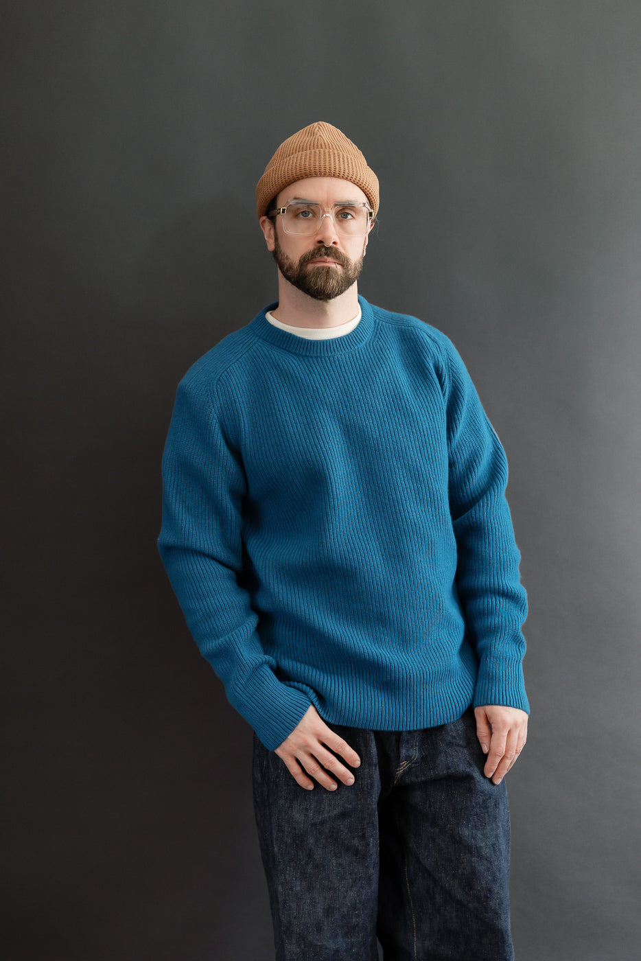 Full body front view of a male model, 5'9