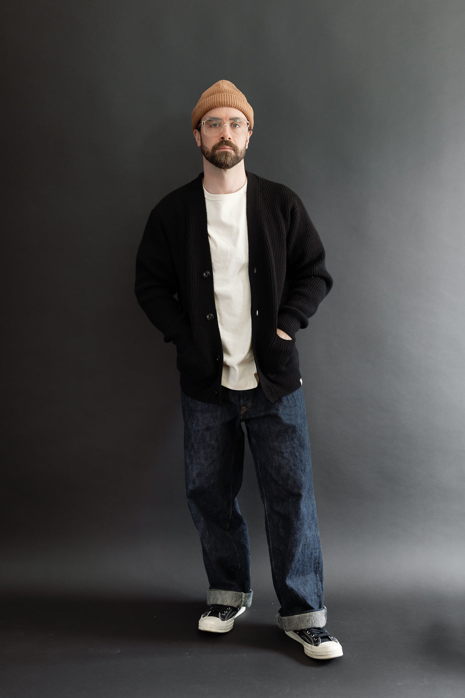 Full body front view of male model, 5'9