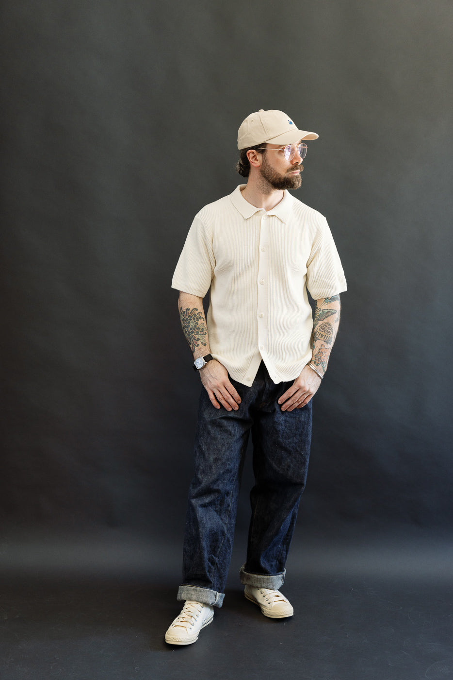 Full body front view of male model, 5'9