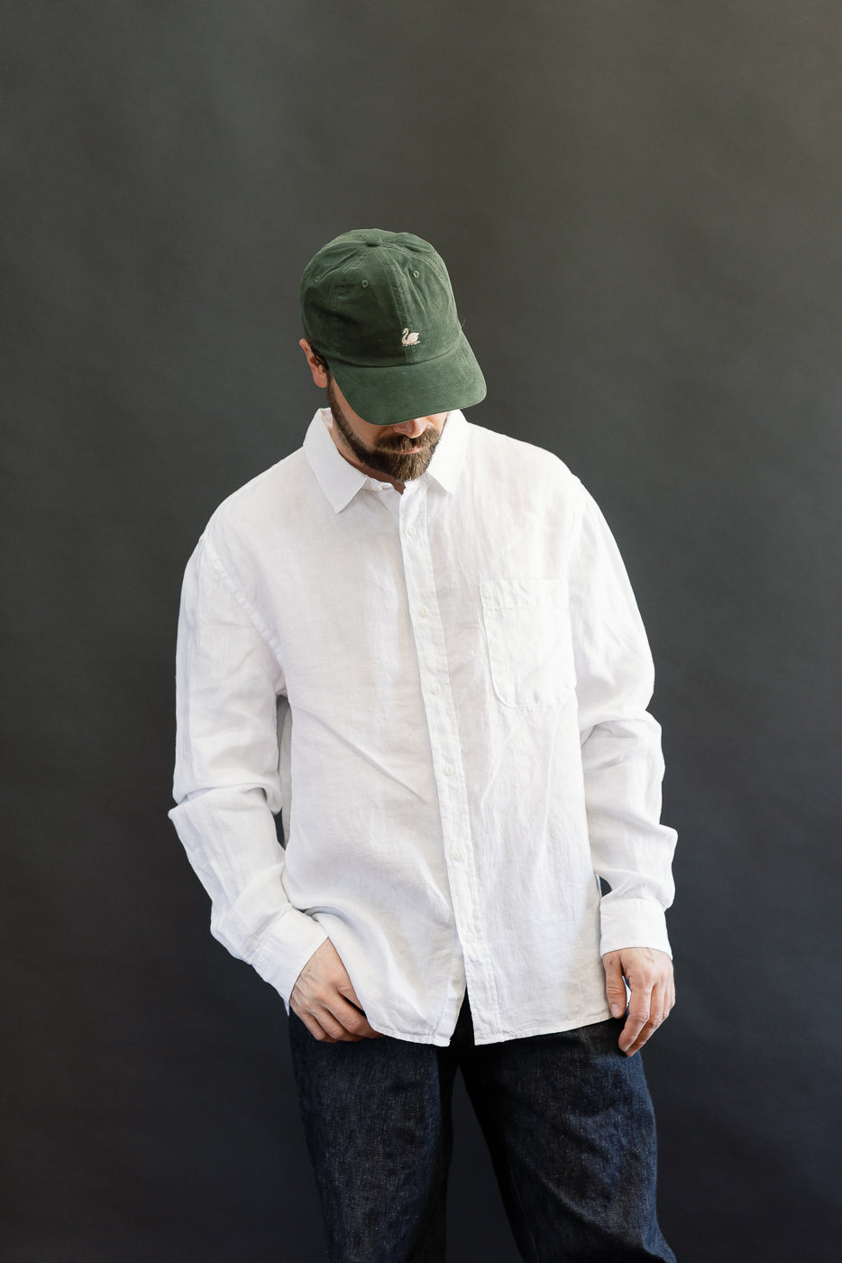 Front view, male model 5'9