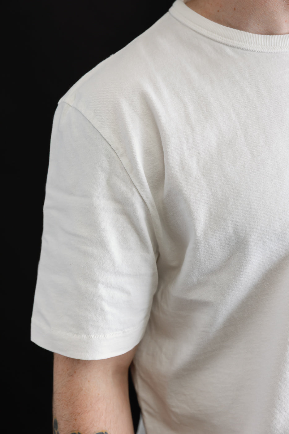 TEE02.01 - 16oz Classic Cotton Jersey T-Shirt Classic Fit - White