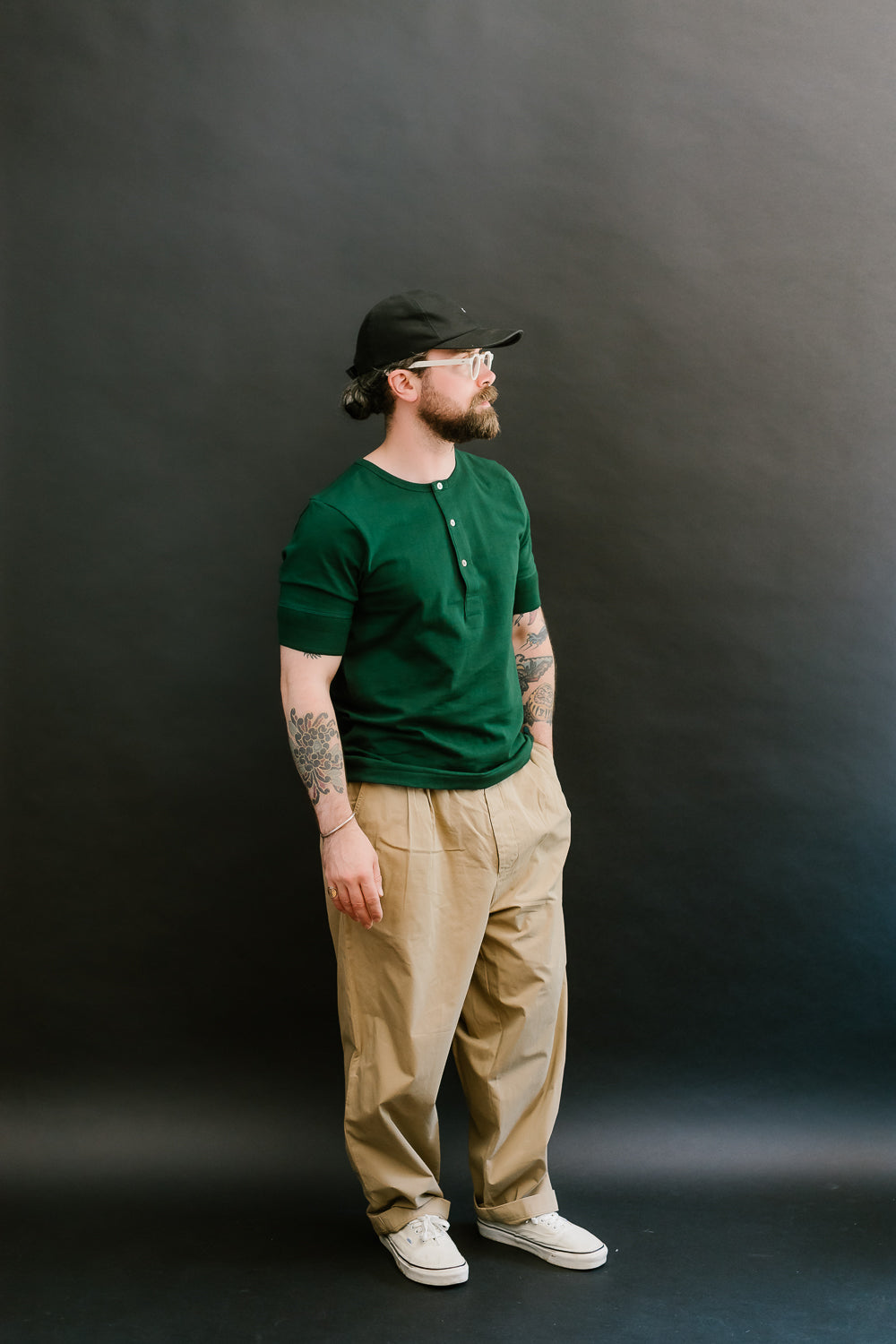 PANTS03.16 - Organic Cotton Poplin Pleated Front Pants - Khaki