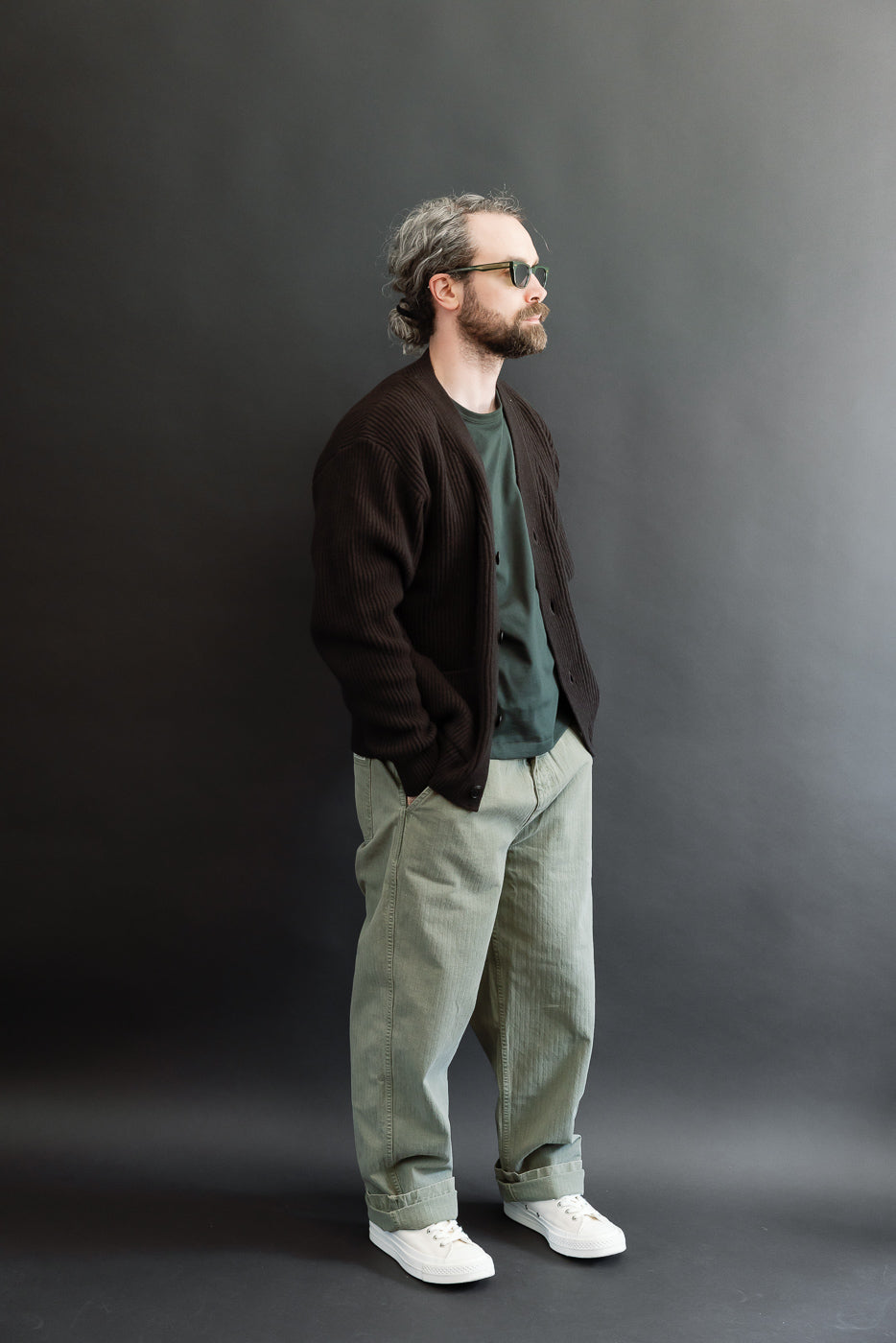 Full body side view of a 5'9
