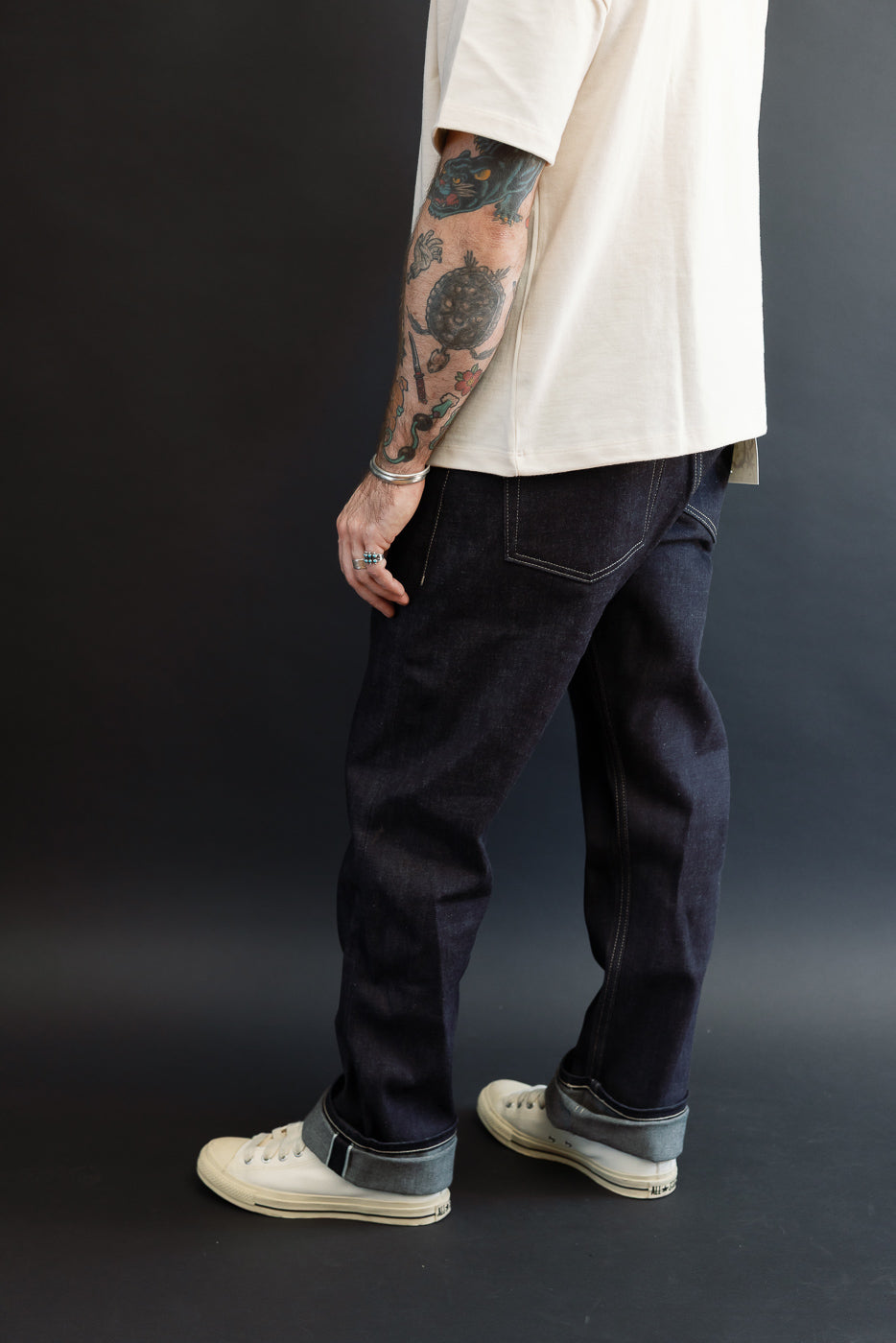 Full body back view of a male model, 5'9