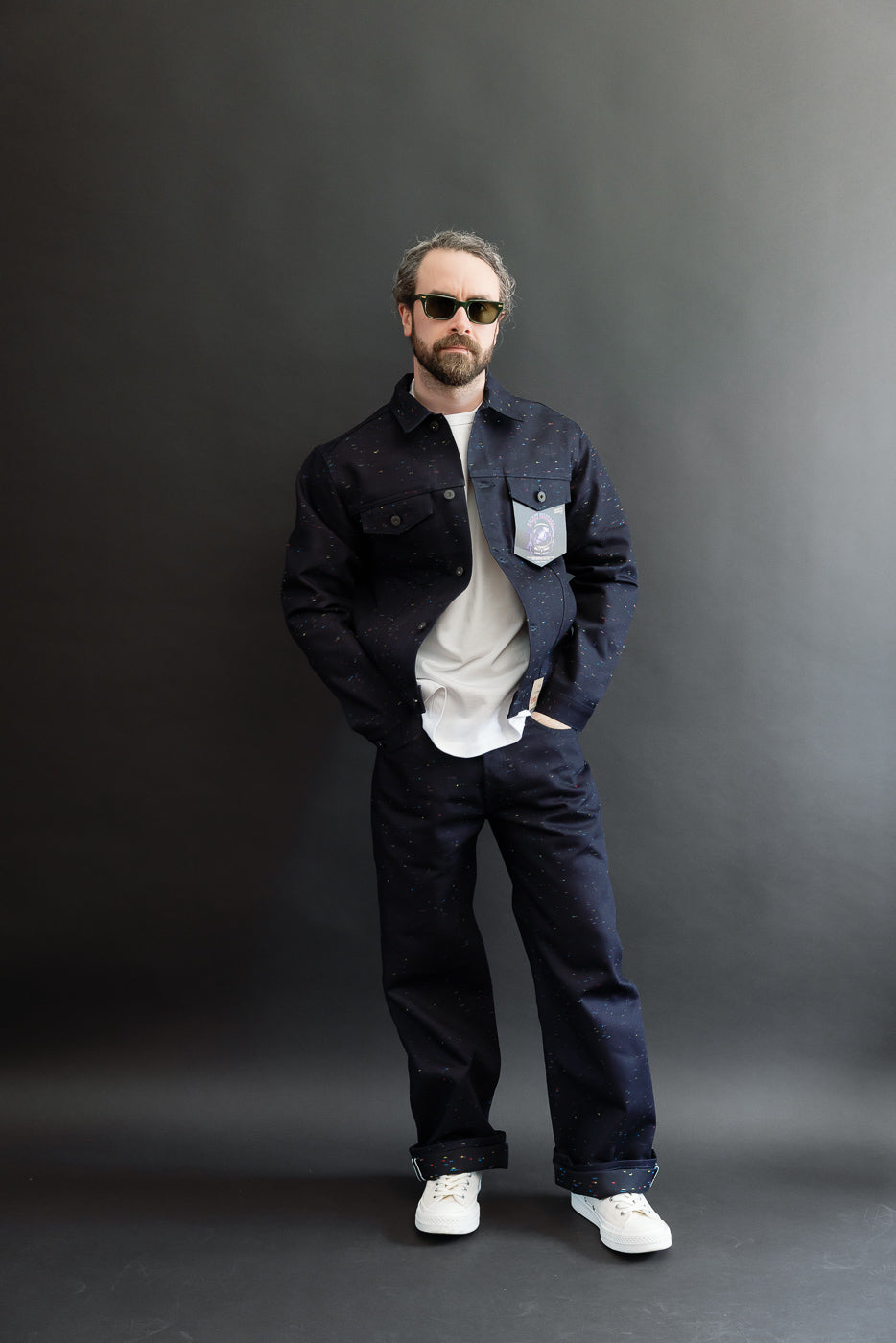 Full body front view of a male model (5'9