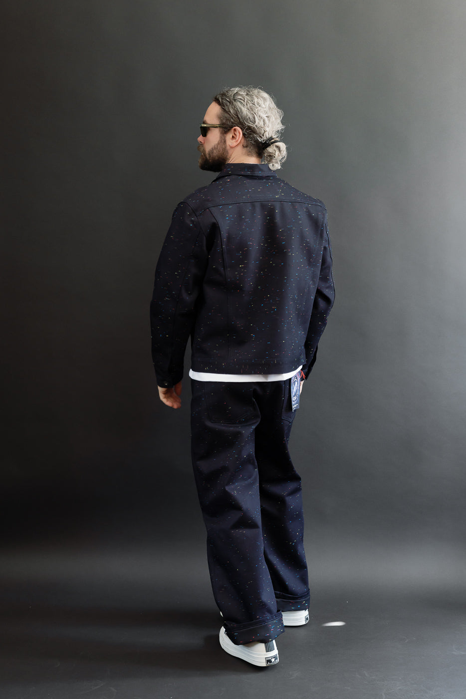 Back view of a 5'9