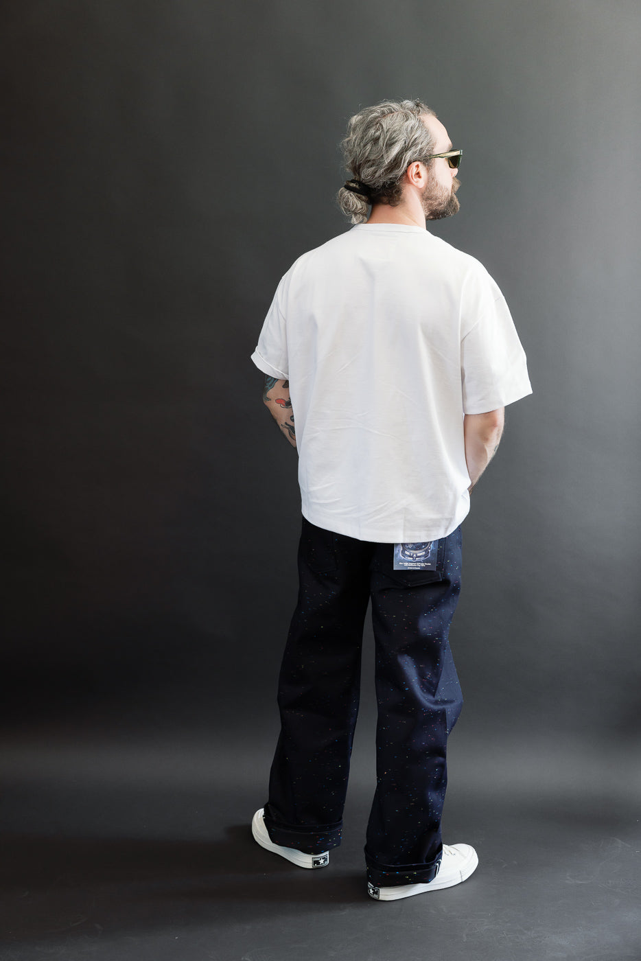 Back view of a 5'9