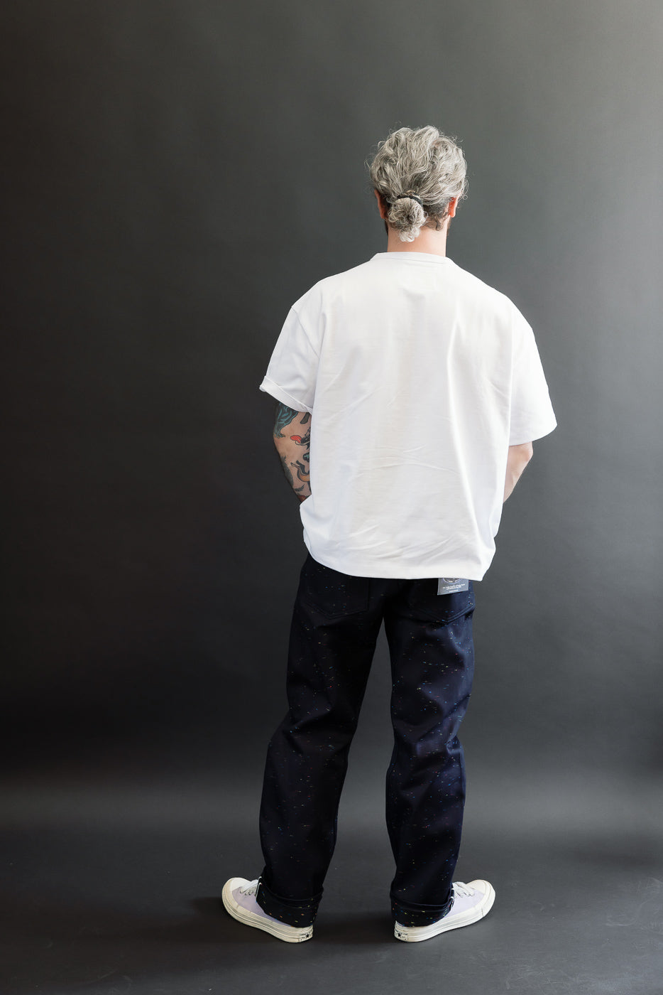 Back view, full body: male model, 5'9