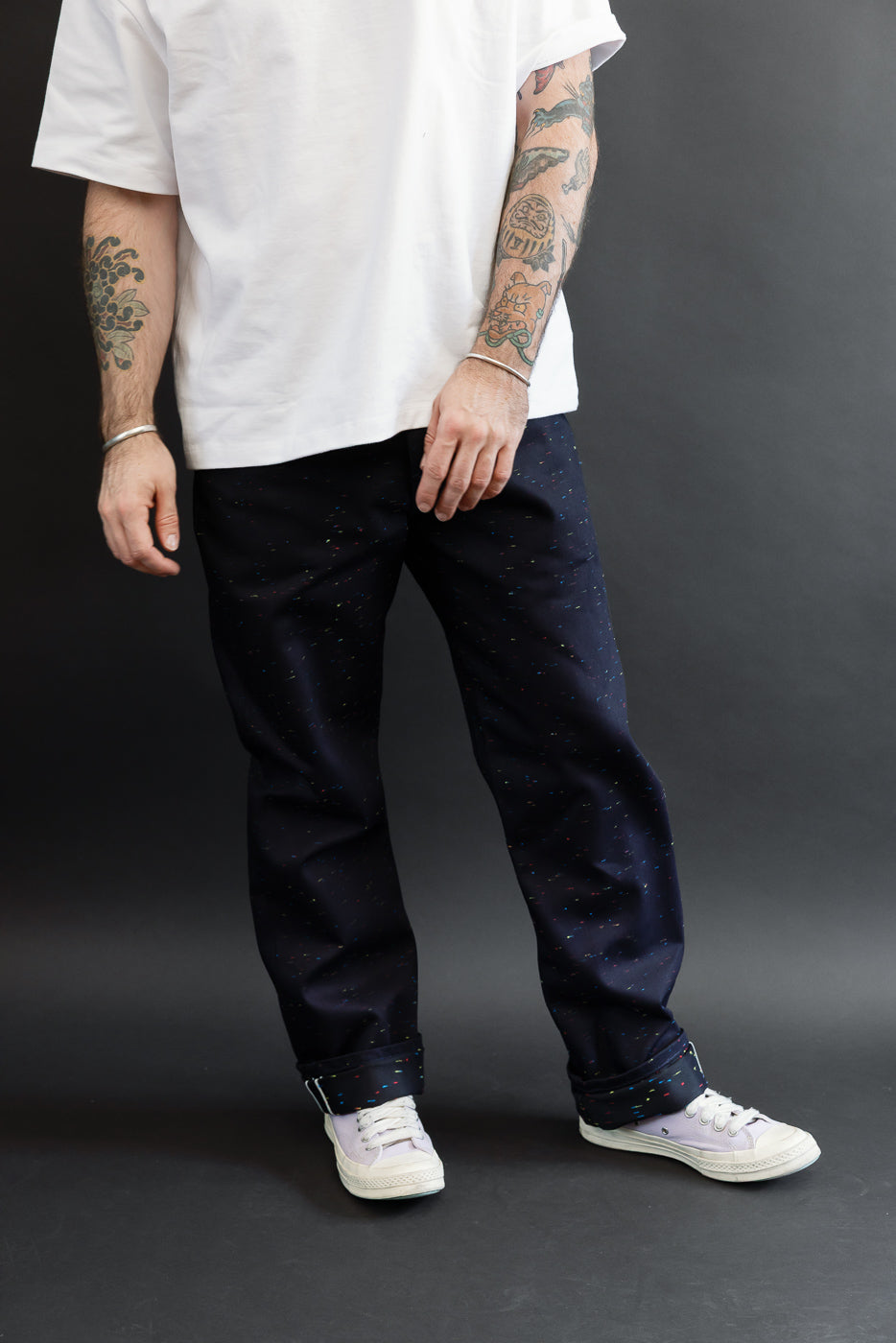 Full body front view of a 5'9