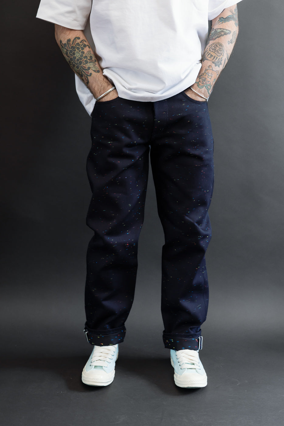 Full body front view of a male model, 5'9