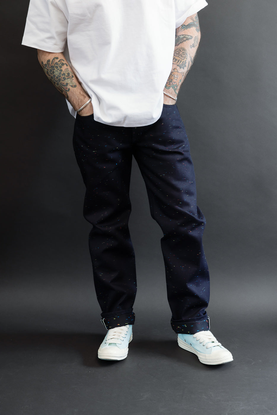 Full body front view of a male model, 5'9