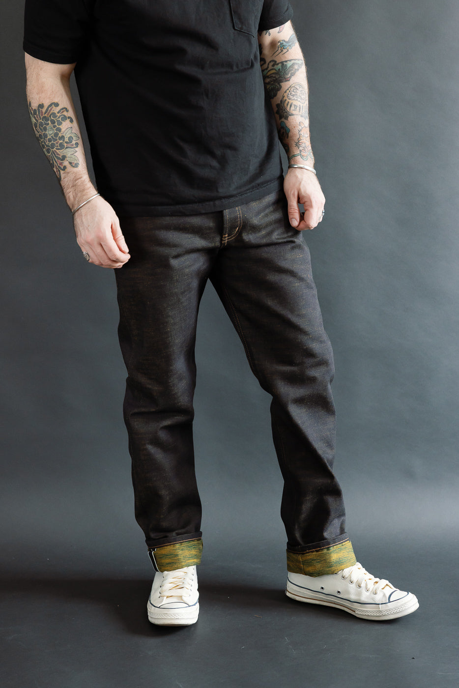 Front full body view of male model, 5'9