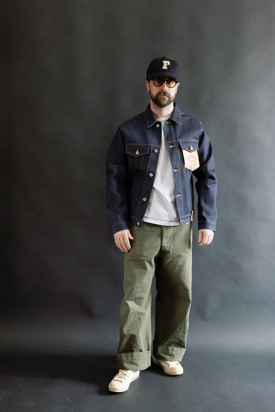 Full body front view of male model, 5'9
