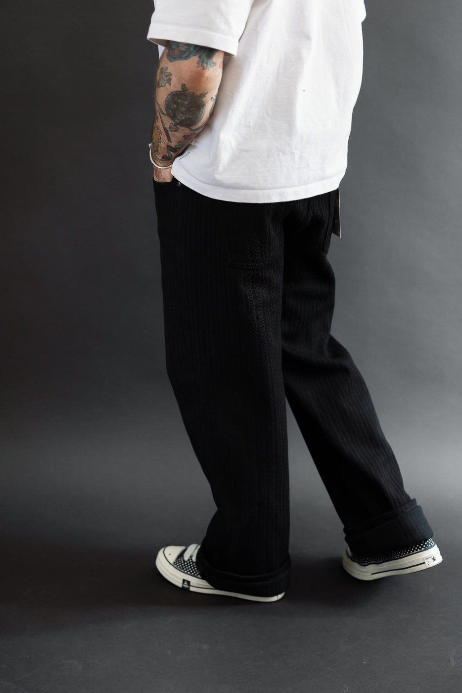 Full body side view of a 5'9