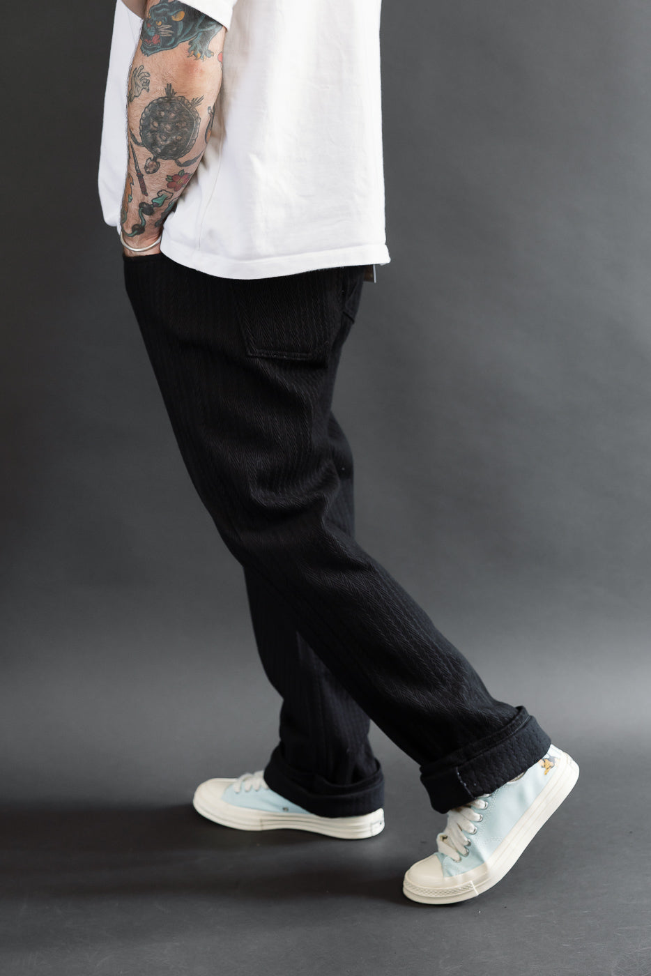 Full body side view of a 5'9
