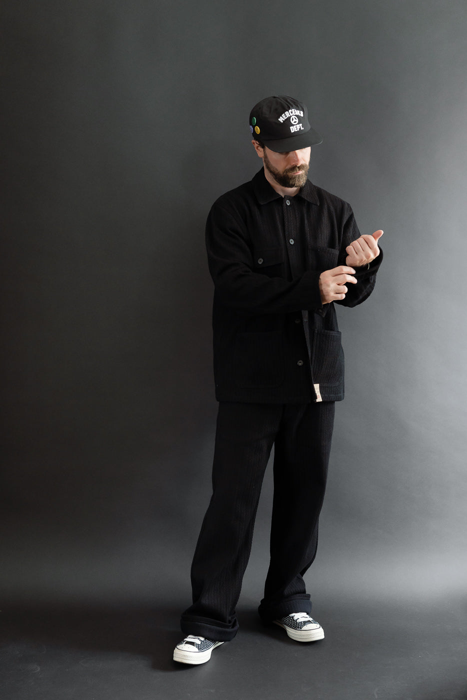 Full body front view of a male model, 5'9