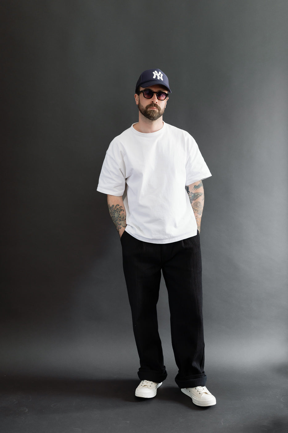 Full body front view of a 5'9