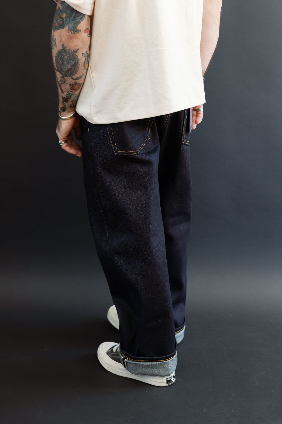 Back view of male model, 5'9
