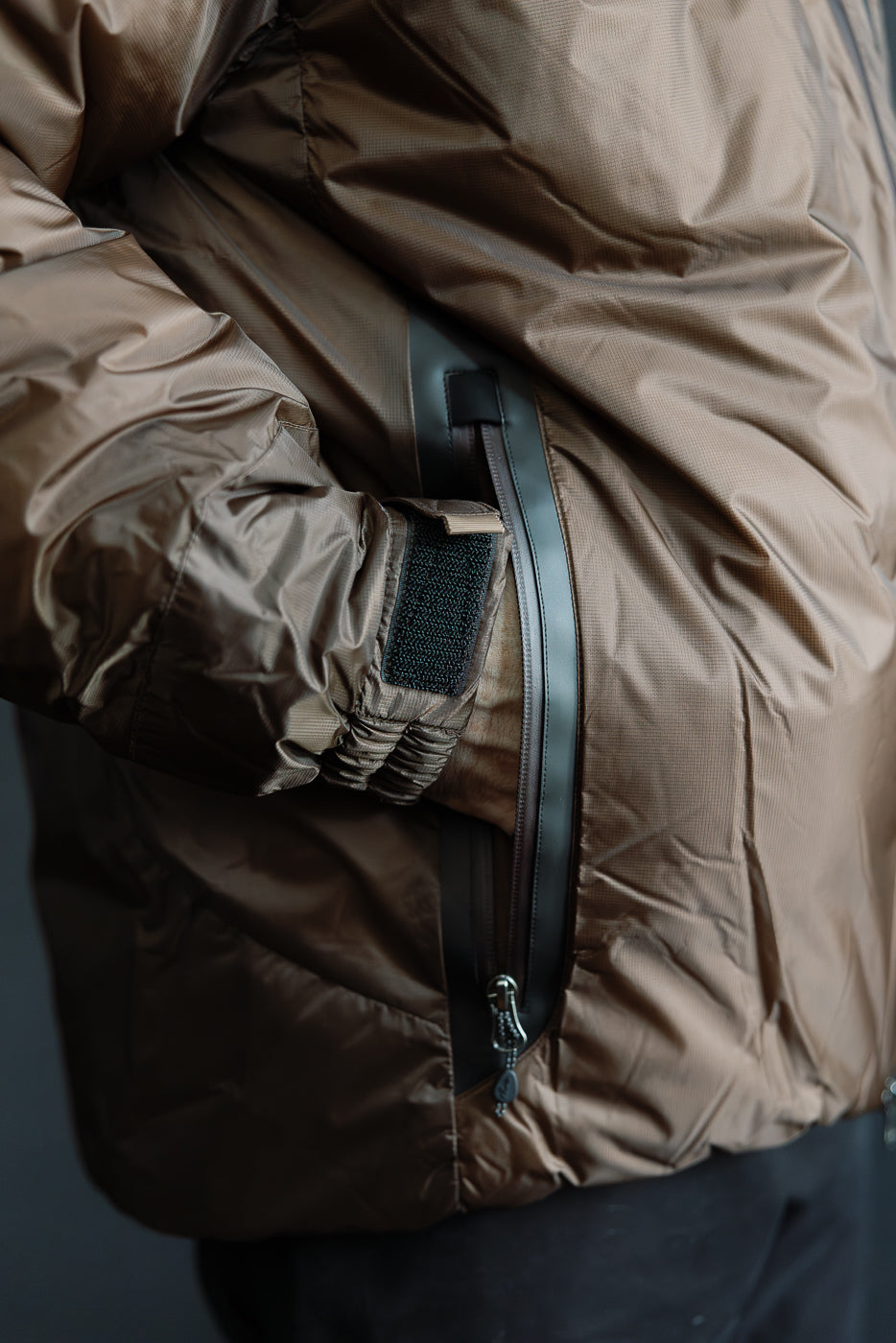 Aurora Light Down Stand Collar Jacket Mikami - Brown