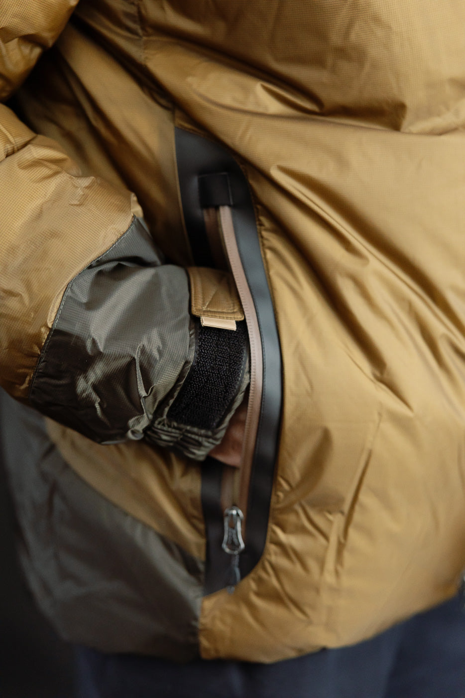 Aurora Light Down Stand Collar Jacket Mikami - Coyote