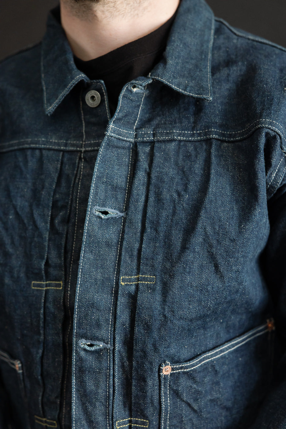 Close-up of male model, 5'9