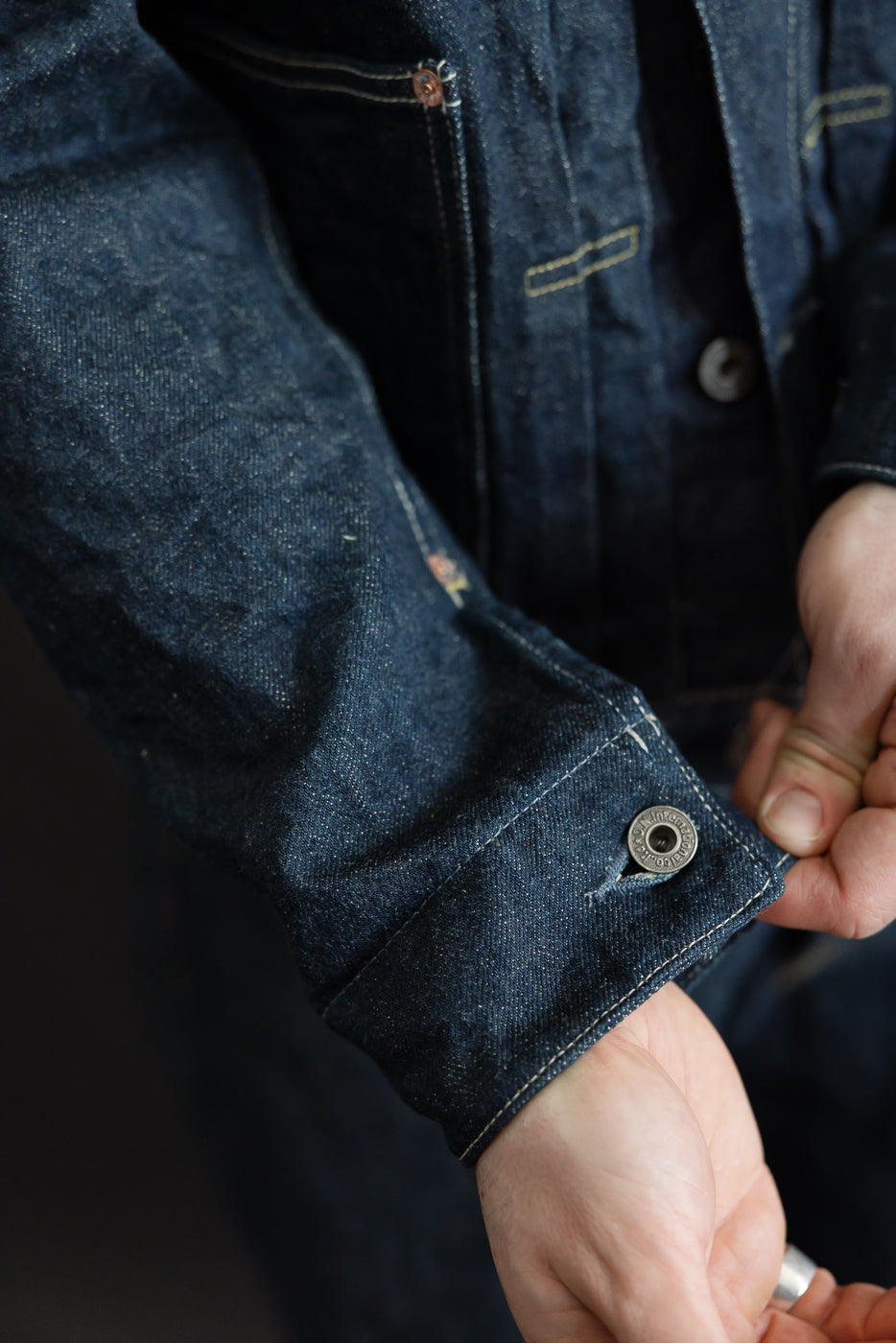 Close-up of male model, 5'9