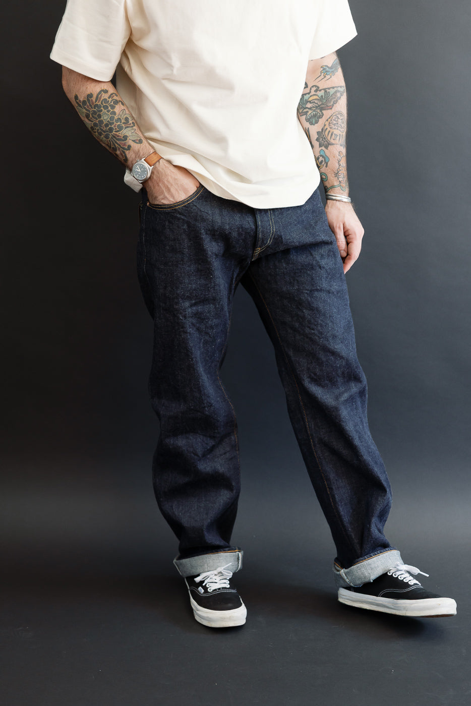 Full body front view of a 5'9
