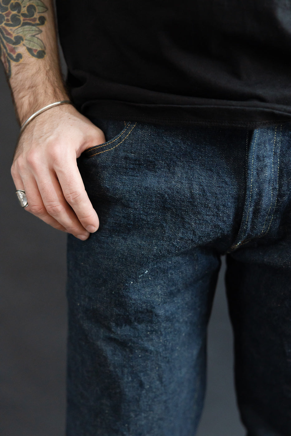 Close-up of male model, 5'9