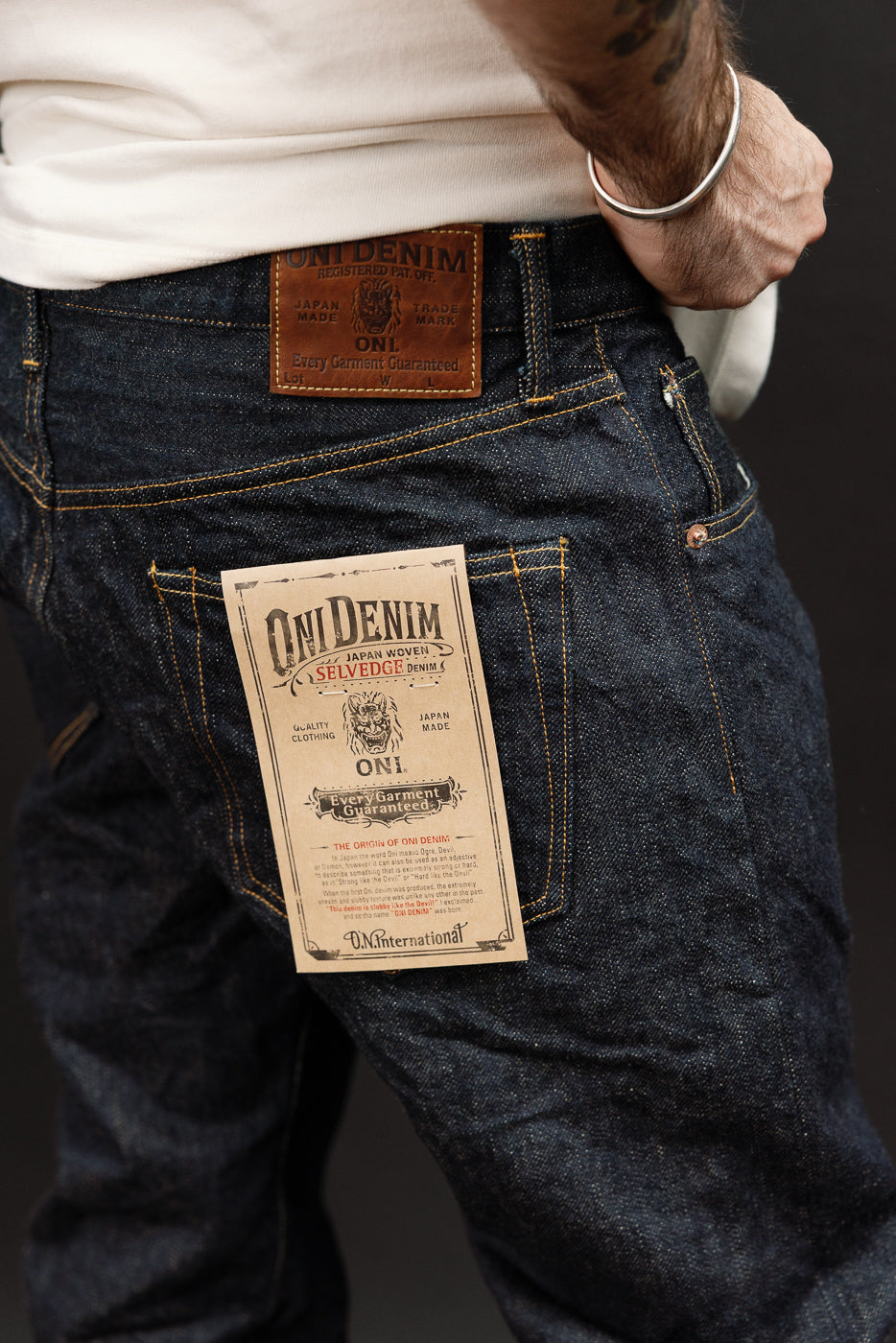 Close-up back view of male model (5'9