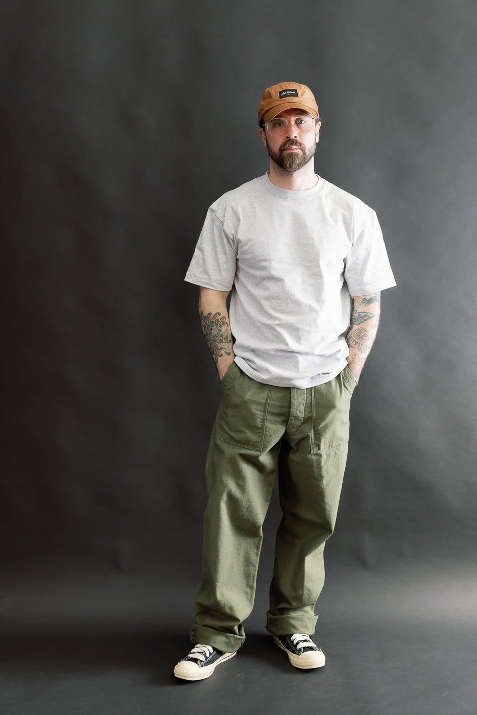 Full body front view of male model, 5'9