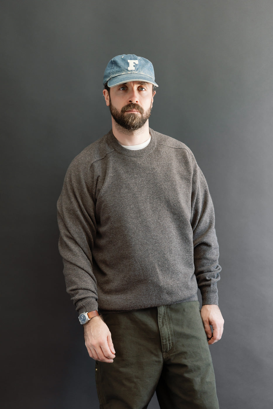 Full body front view of a male model, 5'9