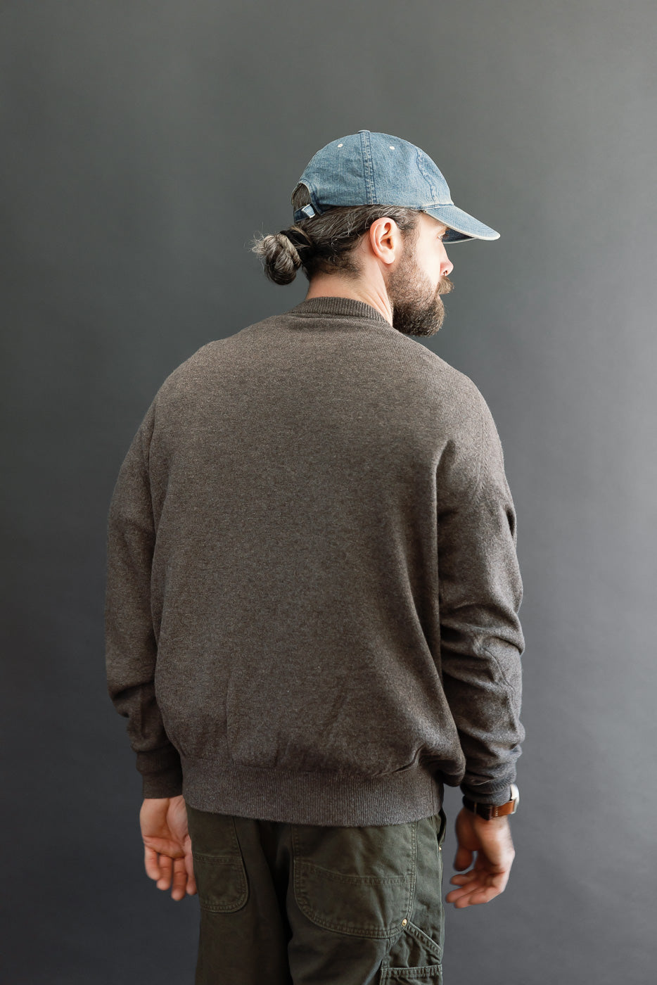 Back view of a 5'9