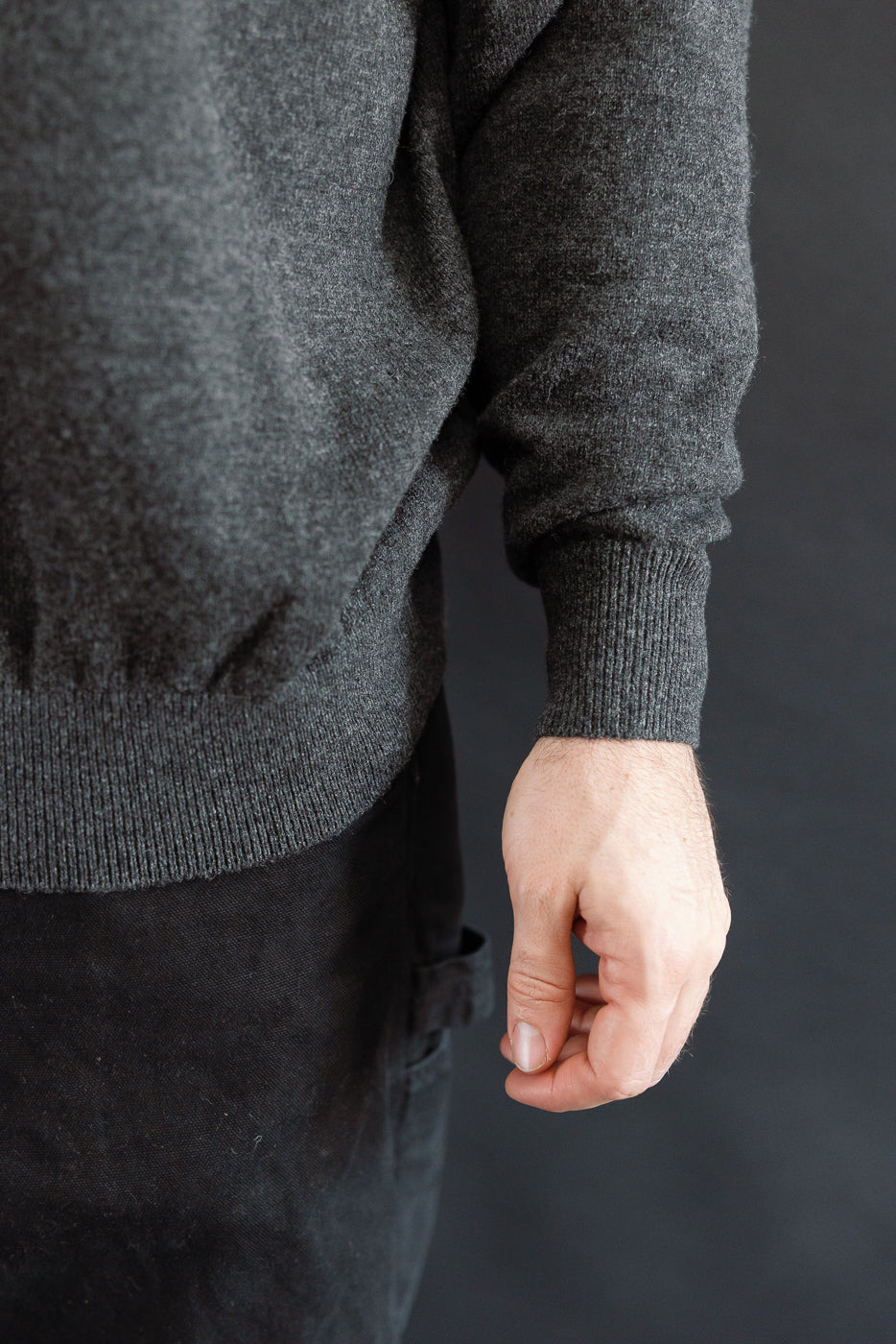 01-0050-60 - Simple Wool Crewneck Sweater - Charcoal Gray