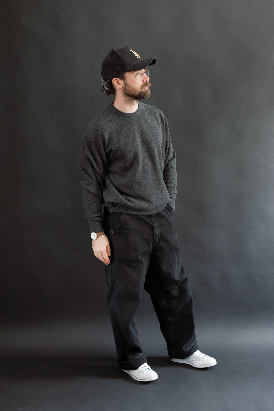 01-0050-60 - Simple Wool Crewneck Sweater - Charcoal Gray