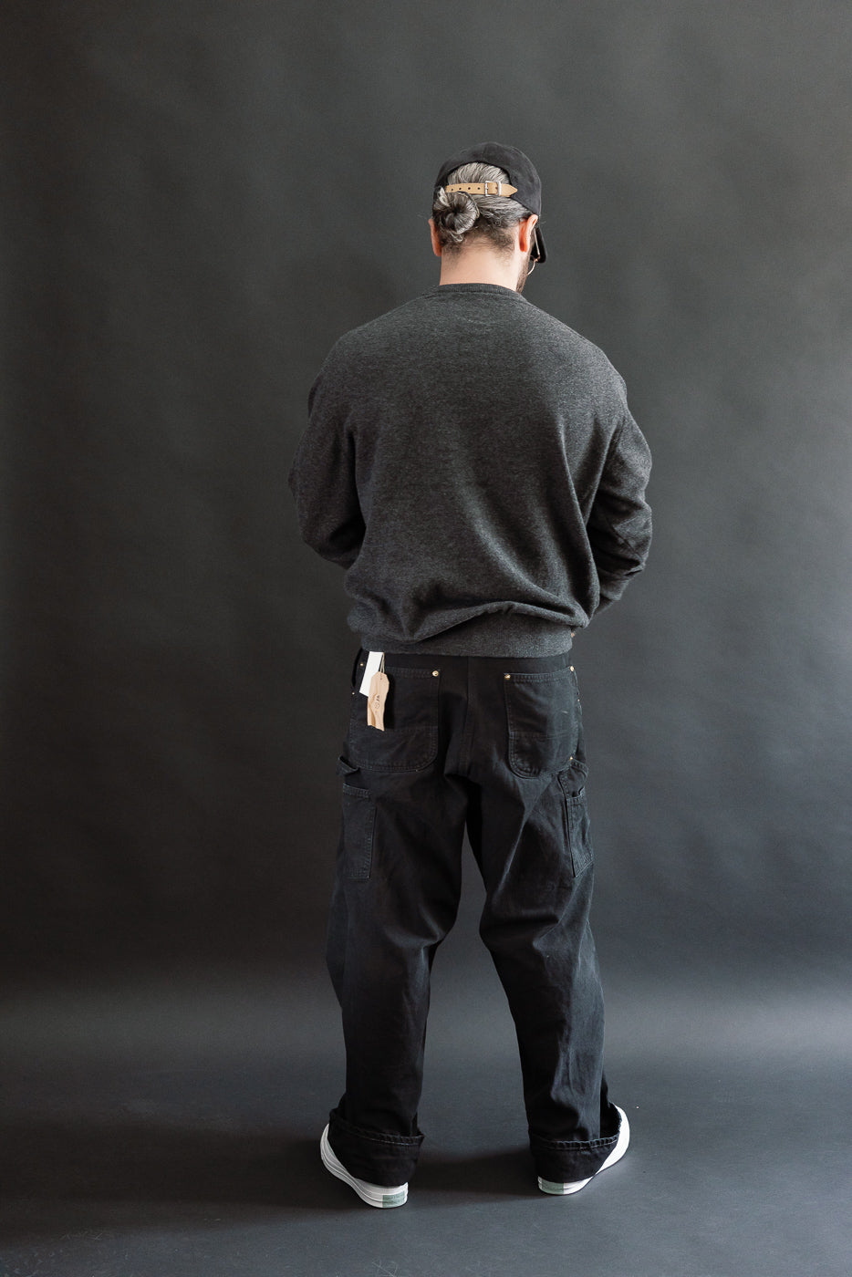 01-0050-60 - Simple Wool Crewneck Sweater - Charcoal Gray