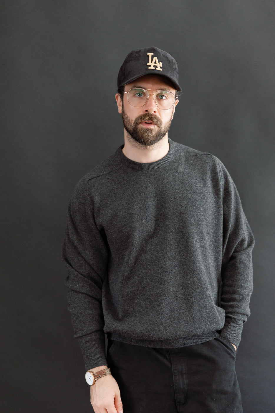 01-0050-60 - Simple Wool Crewneck Sweater - Charcoal Gray