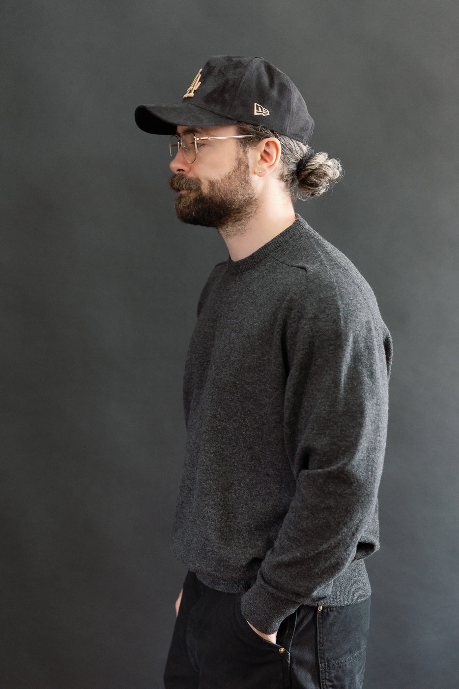 01-0050-60 - Simple Wool Crewneck Sweater - Charcoal Gray