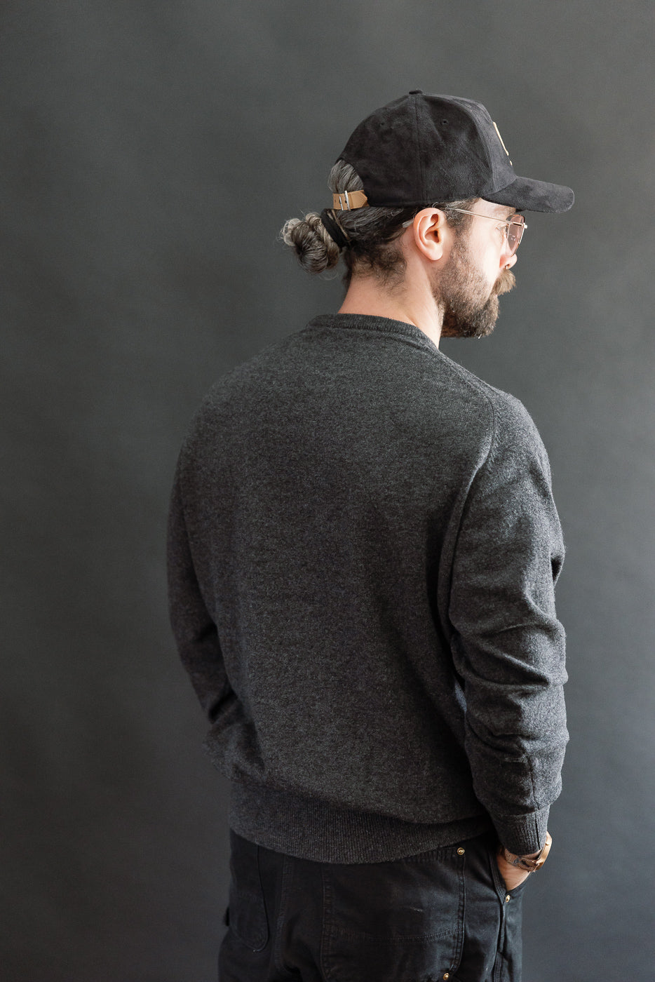 01-0050-60 - Simple Wool Crewneck Sweater - Charcoal Gray