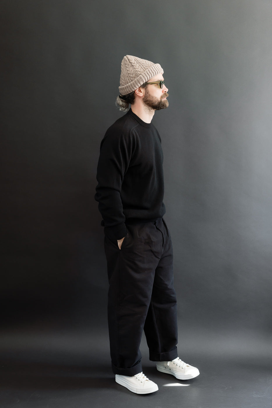 Full body side profile of a male model, 5'9