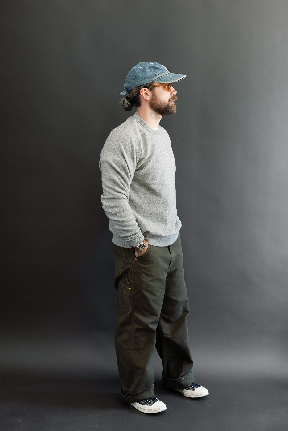 Full body side view of a 5'9