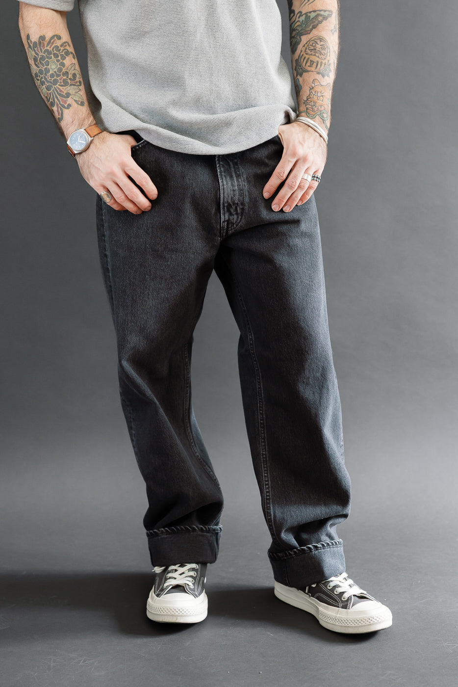 Full body front view of a male model, 5'9