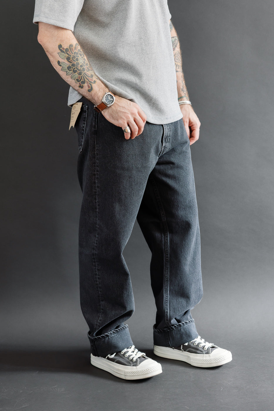 Full body front view of a 5'9