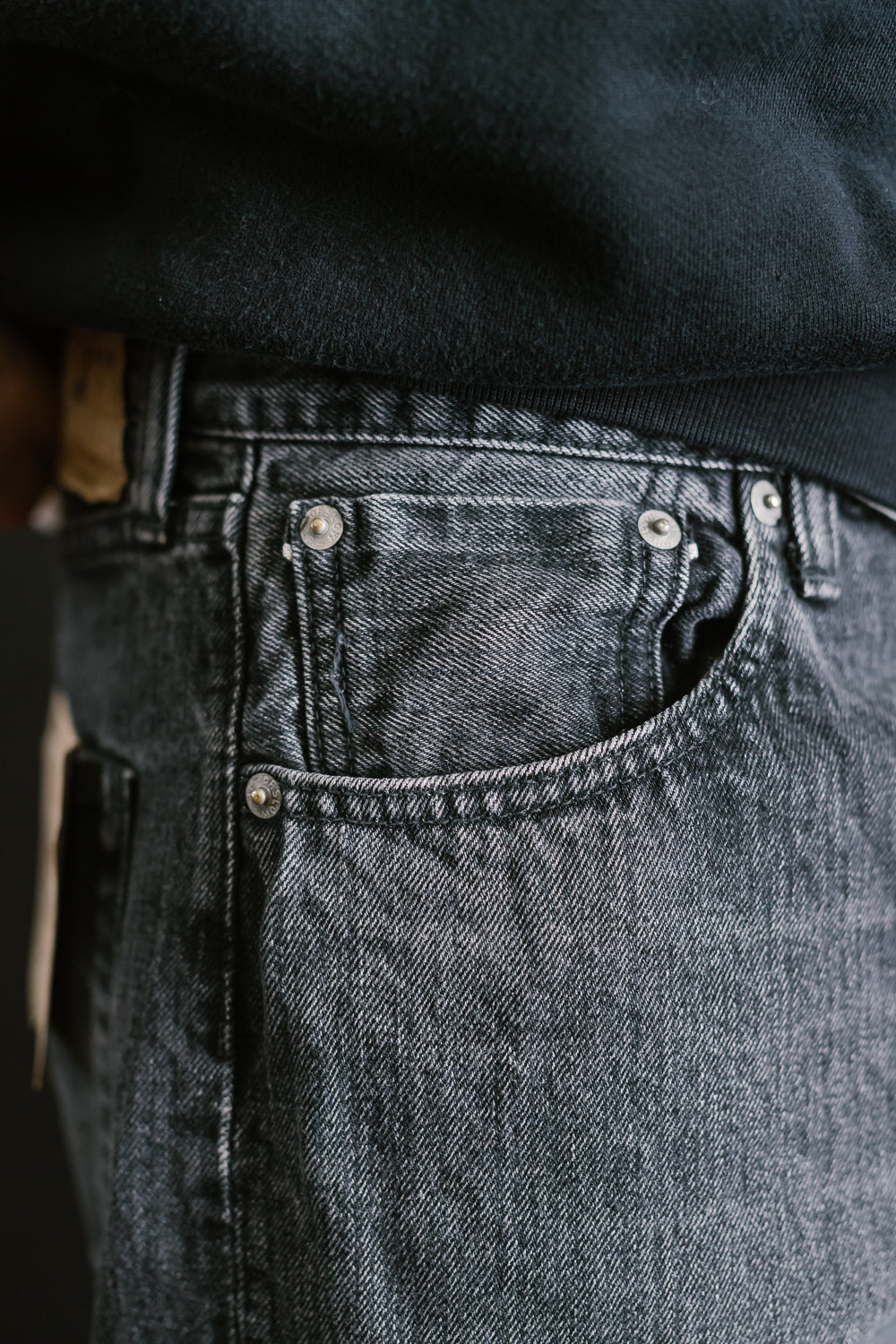 01-1050W-D61S - 105 - Standard Fit Selvedge Denim - Black Stone