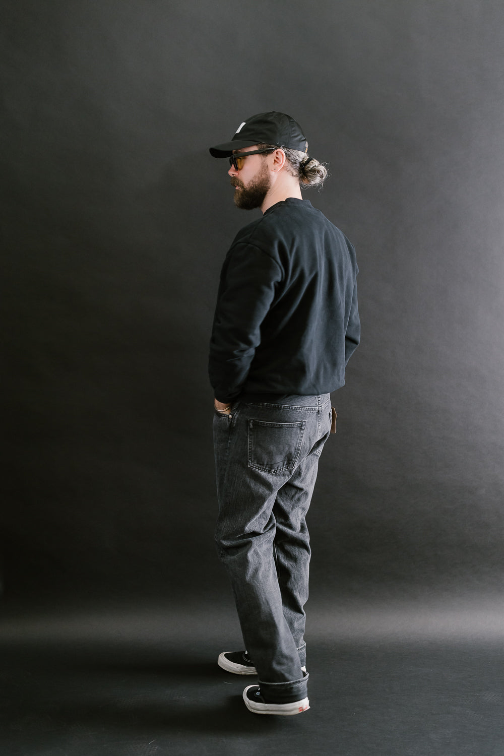 01-1050W-D61S - 105 - Standard Fit Selvedge Denim - Black Stone
