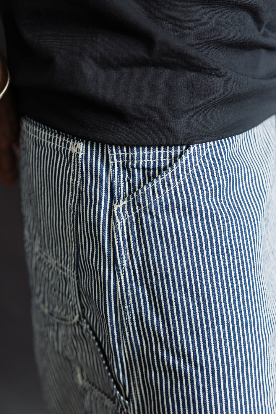 Close-up of male model, 5'9