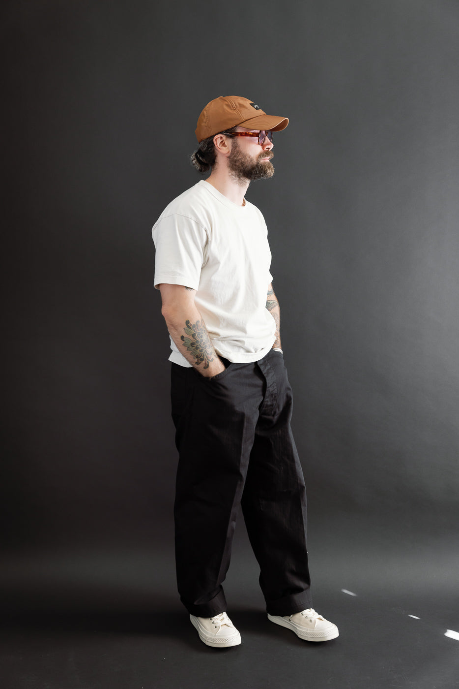 Full body profile of a male model, 5'9