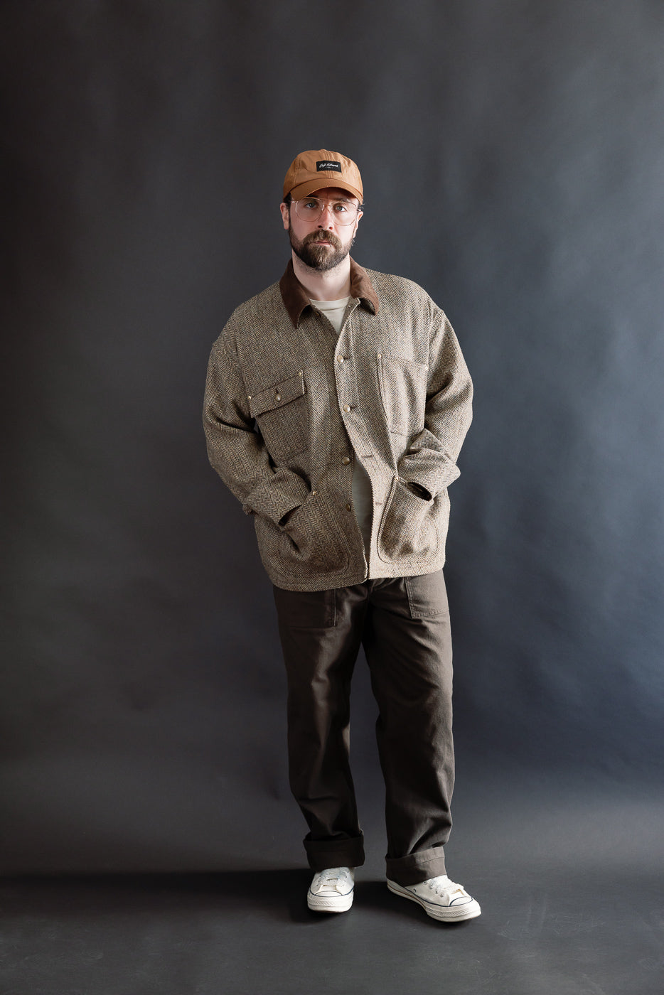 Full body front view of male model 5'9